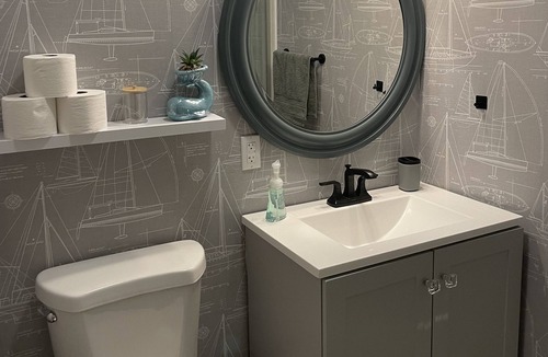West Creek Bed & Breakfast | Lighthouse Private Studio with Parking and Entrance West Creek LBI Tuckerton
