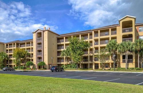West Kissimmee Condo | Liki Tiki Village 1br suite, Saturday check-in