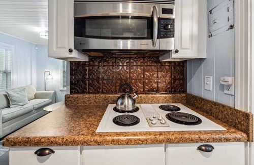 South Sarasota Cottage | Lil John Coastal Cottage Near Siesta Key Beach