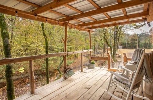 Caddo Gap Cabin | Lil' Rustic, Couples Only, Nearby Waterfalls, ATV Friendly, Hot Tub, Hiking.
