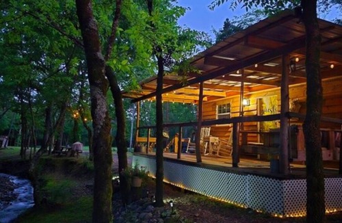Caddo Gap Cabin | Lil' Rustic, Couples Only, Nearby Waterfalls, ATV Friendly, Hot Tub, Hiking.