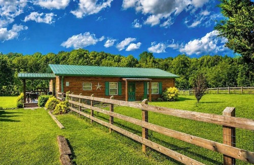 Hemp Cabin | "Lil Yellowstone" Adventurers retreat where flowing waters meet mnt valley views