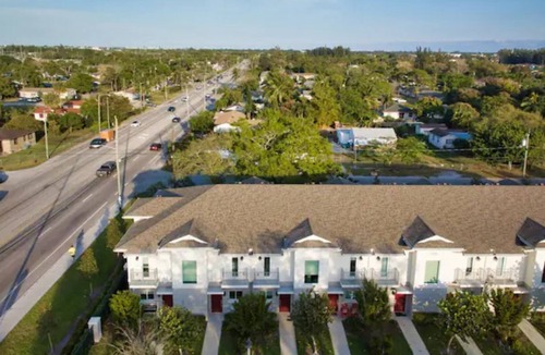 Lake Worth Corridor Apartment | 'lilly' at Aviara Lake Worth