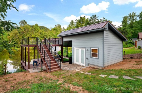 Landrum House | Lily Pad Lakehouse by Carolina Properties-Lake Lanier Lakefront, Fire Pit, Kayak