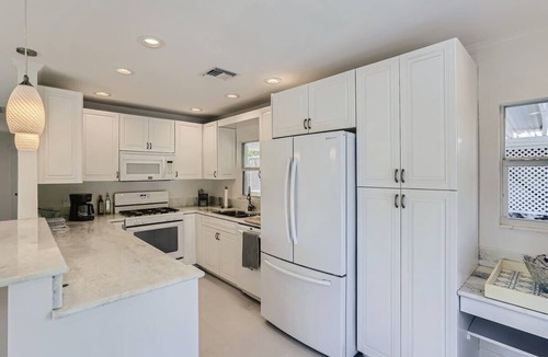 West Palm Beach House | Little Havana - Unwind in a Tropical Garden Retreat with Private Pool