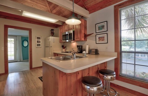 Cedar Key Cottage | Little House, Cute, Cozy Artist Cottage