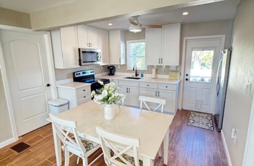 Hills T P House | Little Pearl Beach House