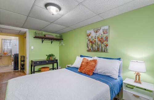 United Central House | Little Pineapple Cottage