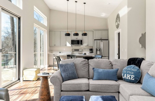 Van Buren County Ski Chalet | Little Savannah Near Rock Island