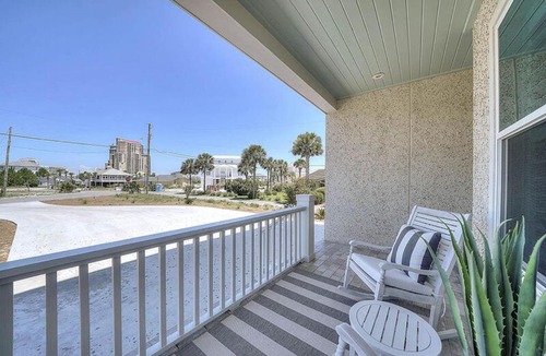 Gulf Pines House | Live It Well by Five Star Properties