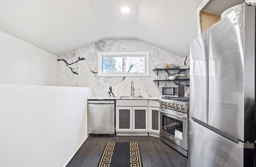Westview House | Live like a King