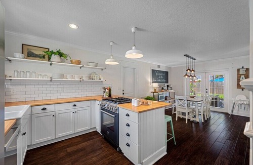 Largo House | Live Simply Cottage: Spacious 4-Bedroom Home in Clearwater