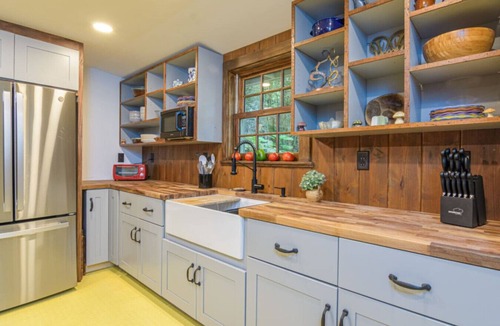 Saluda House | Live the lake life in a Cabin with a Boat House on Lake Summit