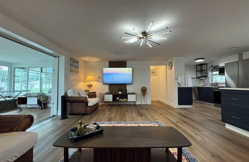 Fullers Earth House | Living fun & Easy on the Water