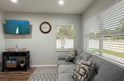 South Bradenton Apartment | LivoOne - Coastal Comfort