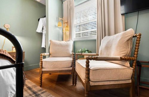 Lookout Mountain Hotel | LMI -15- Laurel Falls Room: Summers Night