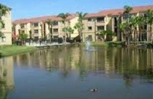 Davie Apartment | *LOCATION* Centrally located 1/1 condo near South Florida's popular attractions