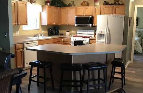 Tall Trees House | Location is perfect, Close to Sumter Landing, shopping and Golf Cart included,