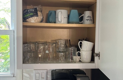 Southend Condo | LOCATION LOCATION COVE Quiet/Private/Garden Oasis/Water SUNSETS we got a spot!