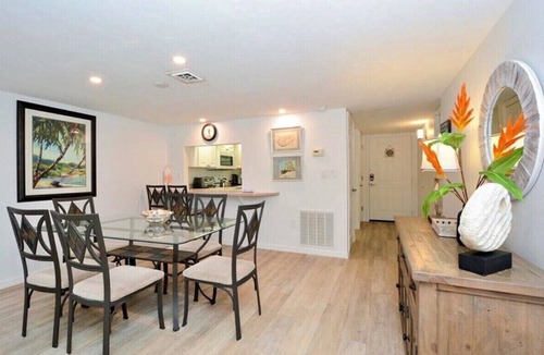 Siesta Key Condo | Location,Location,Location-Beachfront-Your Slice of Paradise-#1 Beach in America