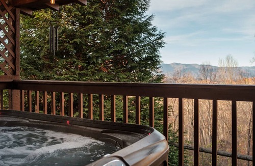 Bryson City Cabin | Log Cabin, Hot Tub and HUGE Mountain Views!