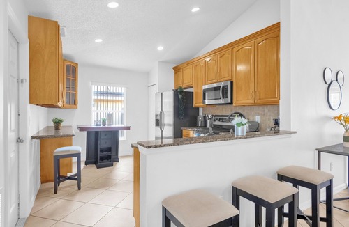 Wellington House | Logan Mickey House! pool house near Disney parks. Beautiful cozy 3bed house!
