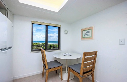 Sanibel Condo | Loggerhead Cay 533: Sanibel Island Vacation Rental | Beachfront Condo, Pool,