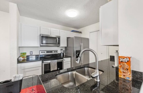 South Semoran Condo | London House | Orlando Airport Private Condo