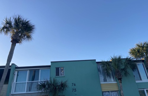 Ormond Beach Condo | Long term Travelers: spacious 2 BR beach condo