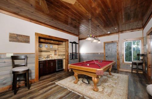 Chalet Village North Villa | Looking Glass