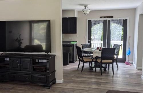 Madisonville House | Loop Haven Loop Haven
