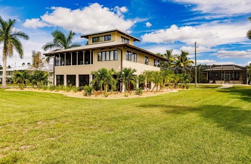 Everglades City House | Lostman's Lodge - Everglade City, Sunset View Pool & Hot Tub