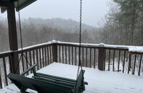 Blue Ridge Ski Chalet | Love Nest in Blue Ridge