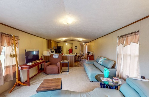 Summerfield Cottage | Lovely 15380 Charming Countryside Retreat, Firepit
