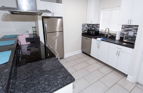 SoHo Condo | Lovely 2-bedroom condo with POOL