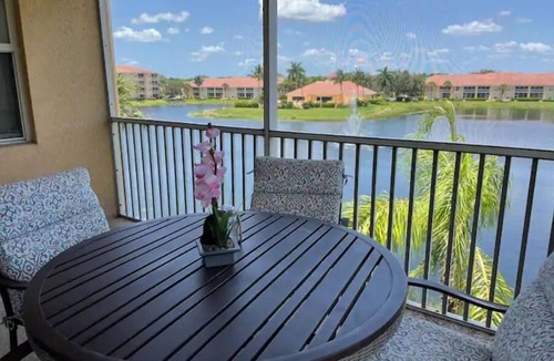 Biggar Condo | Lovely 2 bedroom+den, 2 bath condo in gated community