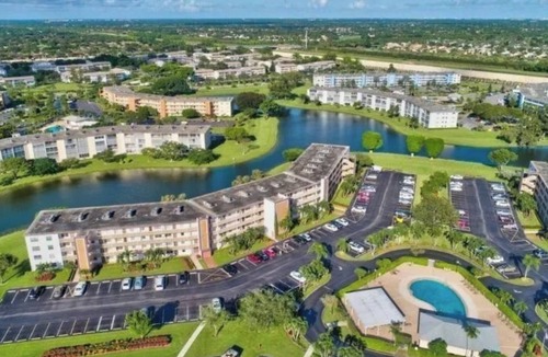 Hamptons at Boca Raton Condo | Lovely 2 BR 2 Bath Condo Internet, AC, Clubhouse. Long-term Start 08.20,2025