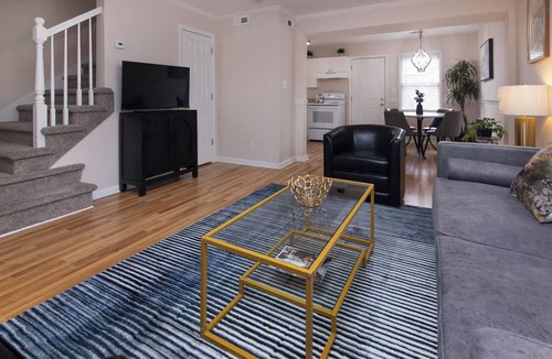 Ponderosa - Wingate Apartment | Lovely 2BR Near Uptown