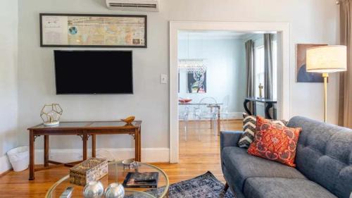 Dilworth House | Lovely 2BR near Uptown Charlotte