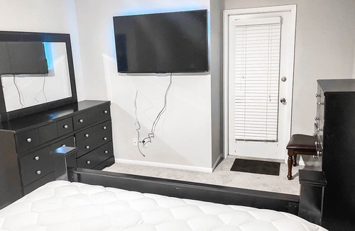 Marietta Apartment | Lovely 3 bedroom apartment close to the downtown