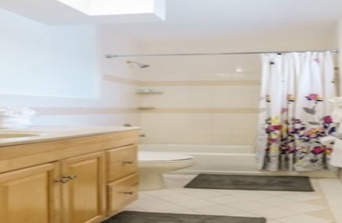 West Hollywood Villa | Lovely 4br Newly redone pool home