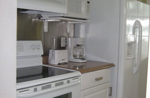 Boca Raton Apartment | LOVELY APARTMENT 1 MILE TO BEACH - DEERFIELD BEACH - FREE PARKING
