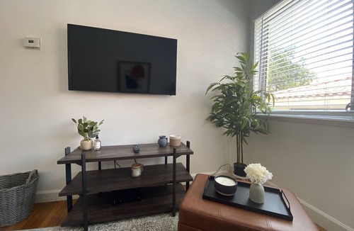 Douglas Apartment | LOVELY APARTMENT IN THE GABLES, SLEEPS 4, THE BEST