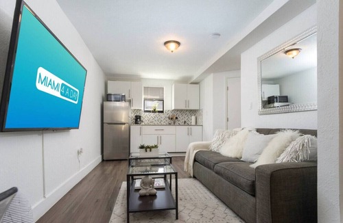 East Little Havana Apartment | Lovely Apartment Near Brickell 1