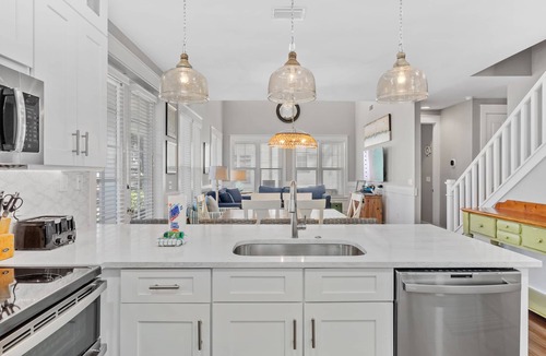Laurel Grove House | Lovely Beach Cottage w/6-Seat GOLF CART! Pool, Beach Tram, Golf Course Views