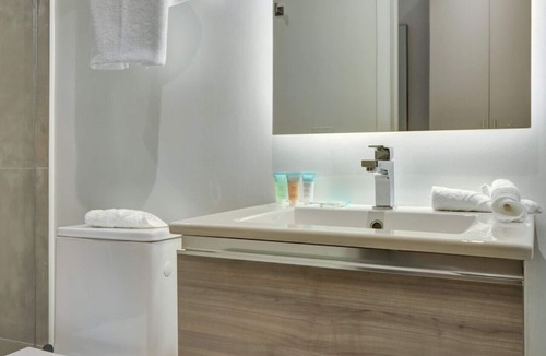The Roads Apartment | Lovely Brickell Getaway Studio Good for Couple