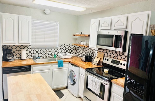 Jacksonville Condo | LOVELY CONDO! PEACEFUL CREEK VIEWS! VERY TRANQUIL & SAFE.