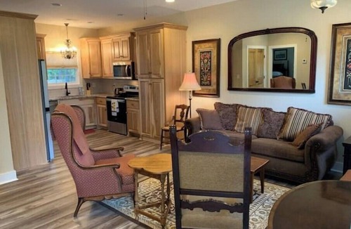 Aiken House | Lovely Cottage on Horse Farm