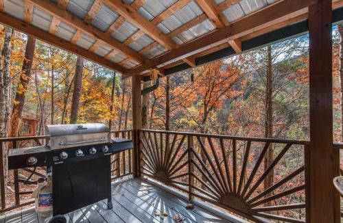 Townsend House | Lovely Family Riverfront Home Sleeps 4 with Water Views