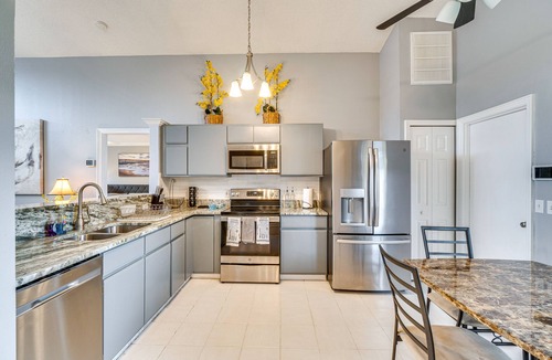 Lake Mary House | Lovely Florida Retreat w/Lanai: 5 Mi to Riverwalk